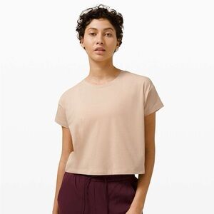Lululemon Cates Tee in Cafe Au Lait, Size 2! 💛